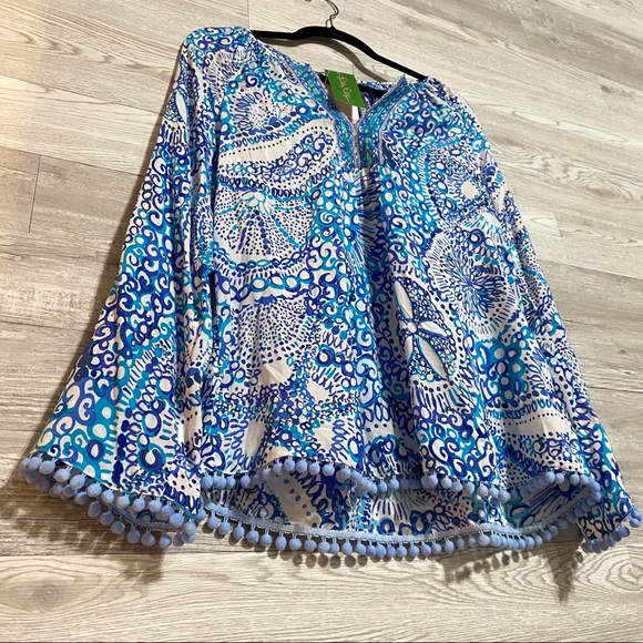 Lilly Pulitzer Tops - 🆕HOST PICK✨Lilly Pulitzer NWT Pom Pom Top